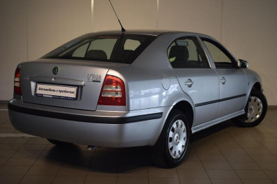 ŠKODA Octavia 1.6 MT (102 л. с.)