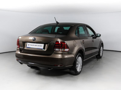 Volkswagen Polo 1.6 MPI AT (110 л. с.) Drive