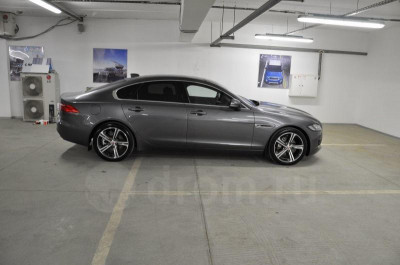 Jaguar XF 2.0 AT (240 л. с.) Prestige