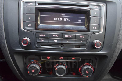 Volkswagen Jetta 1.4 TSI MT (125 л. с.) Comfortline