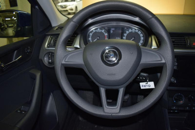 ŠKODA RAPID 1.6 MT (90 л. с.)