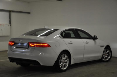 Jaguar XE 2.0 D AT (180 л. с.) Prestige