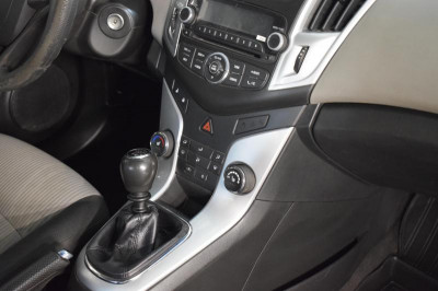 Chevrolet Cruze 1.6 MT (109 л. с.)