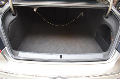 Volkswagen Passat CC 1.8 AT (152 л.с.)