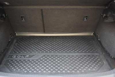 Volkswagen Golf 1.2 TSI BlueMotion MT (105 л. с.)