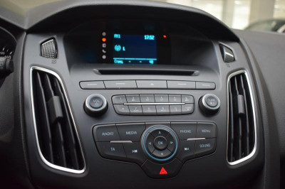 Ford Focus Универсал 1.6 Ti-VCT PowerShift (125 л. с.) Sync Edition