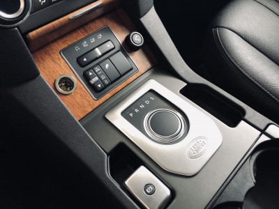 Land Rover Discovery 3.0 TDV6 AT 4WD (211 л. с.)