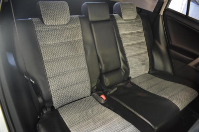 Toyota RAV4 2.5 AT (180 л. с.)