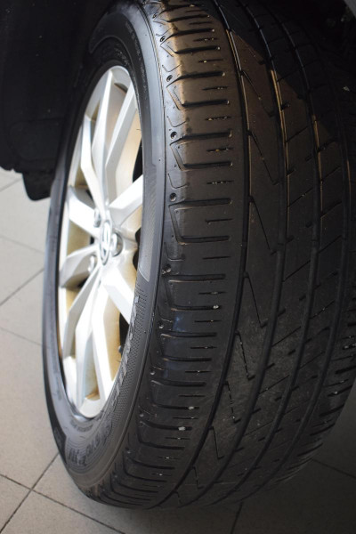 Volkswagen Touareg 3.6 FSI Tiptroniс 4Motion (249 л. с.) Touareg