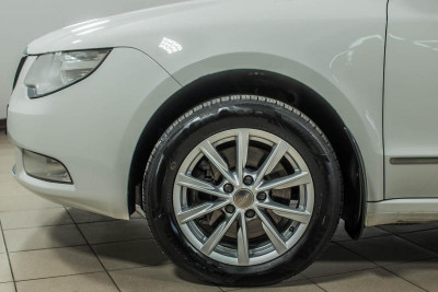 ŠKODA Superb 1.8 TSI DSG (160 л. с.)