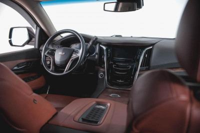 Cadillac Escalade 6.2 AT (409 л.с.) 4WD