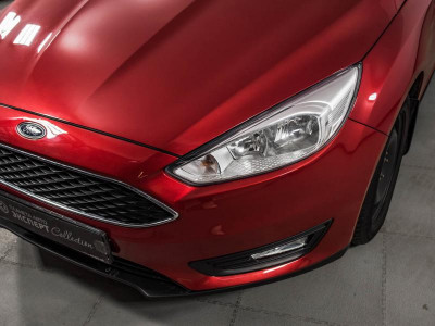 Ford Focus Хетчбэк 1.6 Ti-VCT PowerShift (105 л. с.) Sync Edition