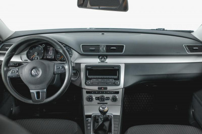 Volkswagen Passat 1.4 TSI MT (122 л. с.)