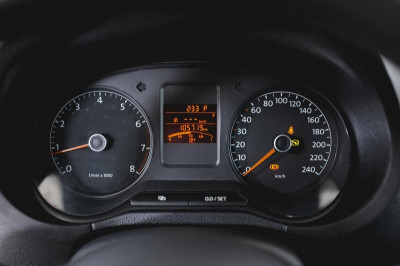 Volkswagen Polo 1.6 Tiptronic (105 л. с.)