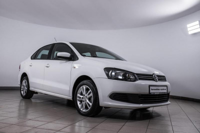 Volkswagen Polo 1.6 Tiptronic (105 л. с.)