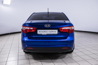 Kia Rio 1.4 MT (107 л. с.)