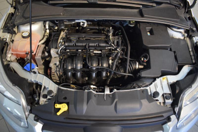 Ford Focus 1.6 MT (105 л. с.)