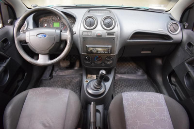 Ford Fiesta 1.4 AT (80 л.с.)