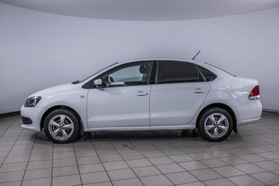 Volkswagen Polo 1.6 MT (85 л. с.)