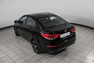 Kia Rio 1.4 MT (107 л. с.)