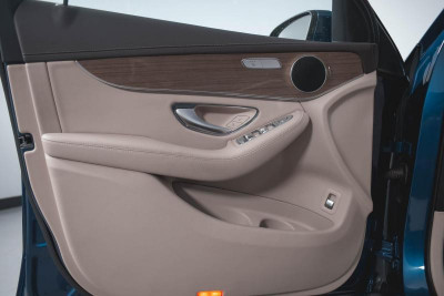 Mercedes-Benz GLC-Класс 250 4MATIC 2.0 AT (211 л.с.) 4WD