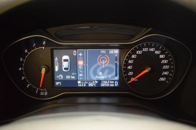 Ford Mondeo 2.0 SCTi Powershift (200 л. с.)