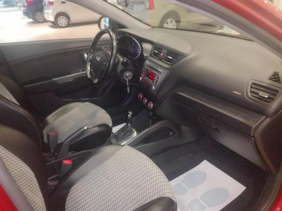 Kia Rio 1.6 AT (123 л. с.)