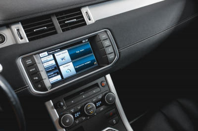 Land Rover Range Rover Evoque 2.2 SD4 9AT (190 л. с.)