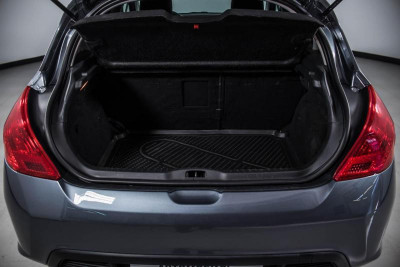 Peugeot 308 1.6 MT (120 л. с.)