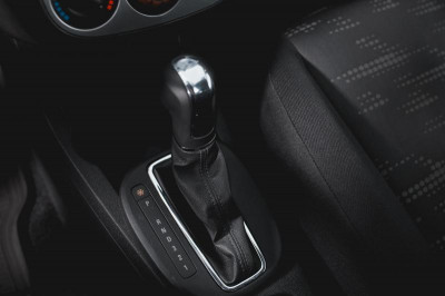 Opel Corsa 1.4 AT (101 л. с.)