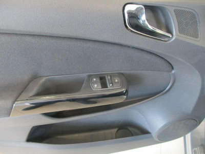 Opel Corsa 1.4 AT (101 л. с.)
