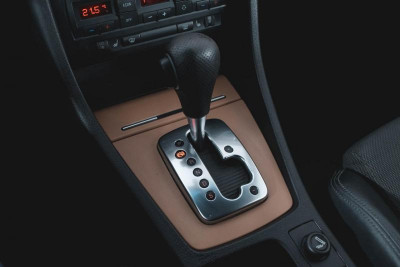 Audi A4 1.8 T multitronic (163 л. с.)