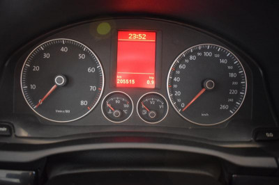 Volkswagen Golf 1.6 MT (102 л. с.)
