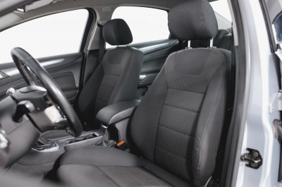 Ford Mondeo 2.0 Duratorq TDCi AT (140 л. с.)