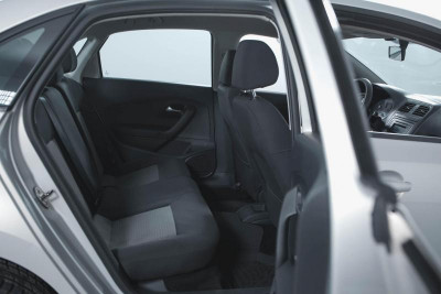 Volkswagen Polo 1.6 MT (105 л. с.)