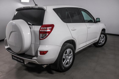 Toyota RAV4 2.0 CVT (158 л.с.)