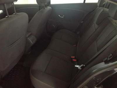 Renault Fluence 1.6 MT (110 л. с.)