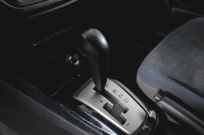 Mitsubishi Lancer 1.6 AT (90 л.с.)