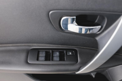 Nissan Qashqai 2.0 CVT FWD (140 л. с.)