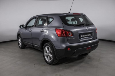 Nissan Qashqai 2.0 CVT FWD (140 л. с.)