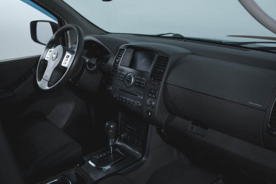 Nissan Pathfinder 2.5 dCi Turbo AT AWD (190 л. с.)