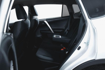 Toyota RAV4 2.0 CVT (146 л. с.)