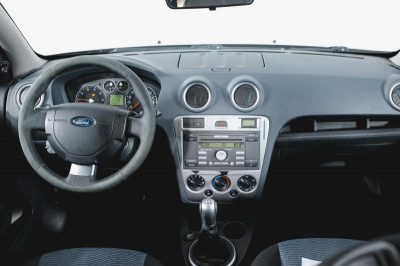 Ford Fusion 1.6 EuroV MT (100 л. с.)