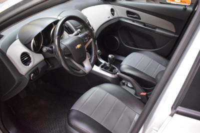 Chevrolet Cruze 1.6 MT (124 л. с.)