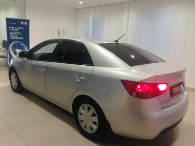 Kia Cerato 1.6 AT (126 л. с.)