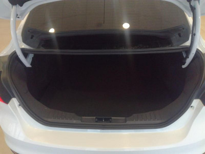 Ford Focus 1.6 PowerShift (105 л. с.)