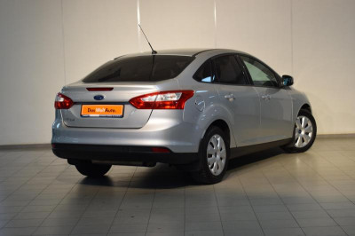 Ford Focus 1.6 MT (125 л. с.)