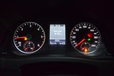 Volkswagen Tiguan 2.0d AT (140 л.с.) 4WD Avenue