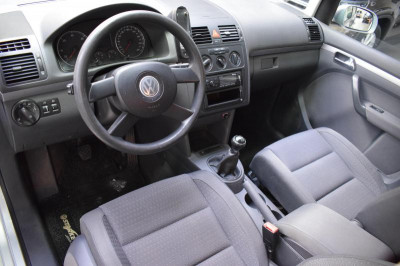Volkswagen Touran 2.0 TDI MT (140 л. с.)