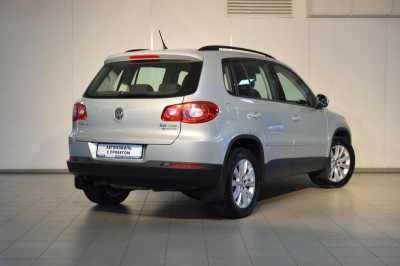 Volkswagen Tiguan 2.0 TDI 4Motion AT (140 л. с.)